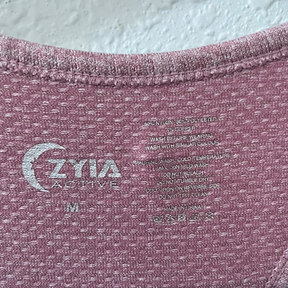 Zyia Red Scoop Neck Racerback Tank Women's Size Medium Lightweight Stretch - Picture 4 of 7